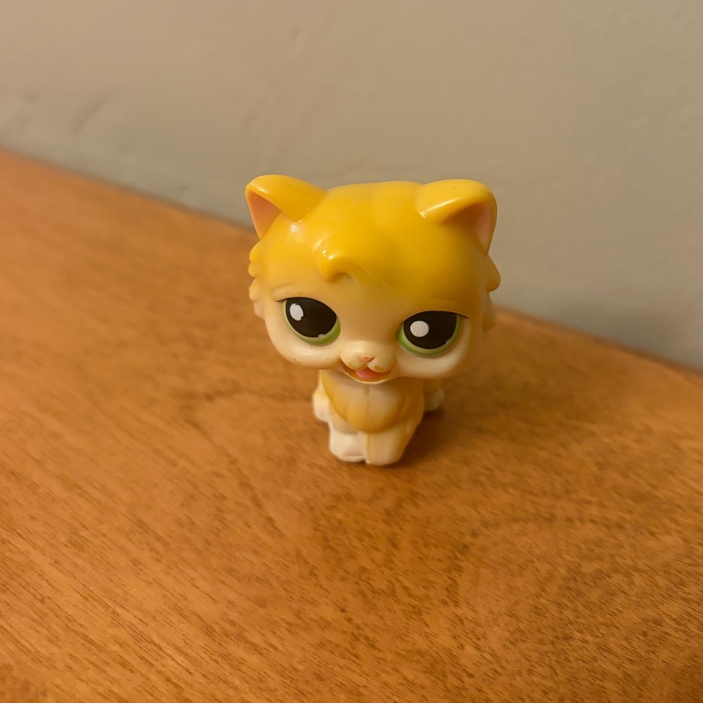Littlest Pet Shop “Magic Motion” Persian Cat